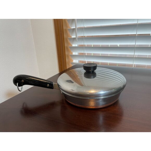 Vintage Revereware 4-Egg Poaching Skillet with Lid - 8" - 1950's model! - Picture 3 of 8
